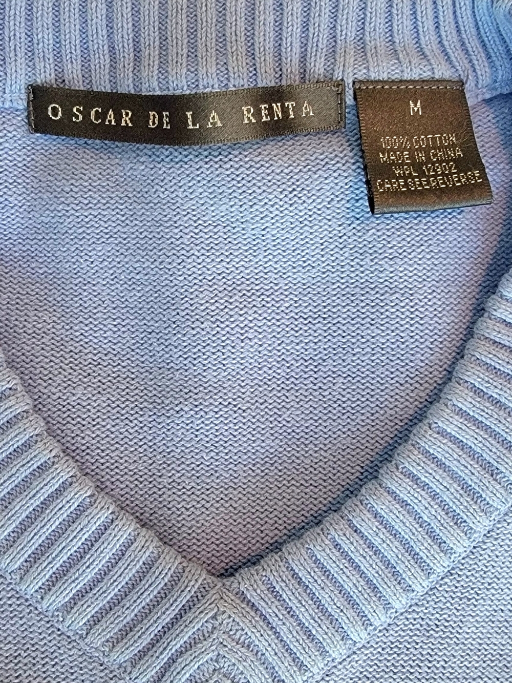 Oscar de la Renta Men's Sky Blue V-Neck Diamond Knit Sweater